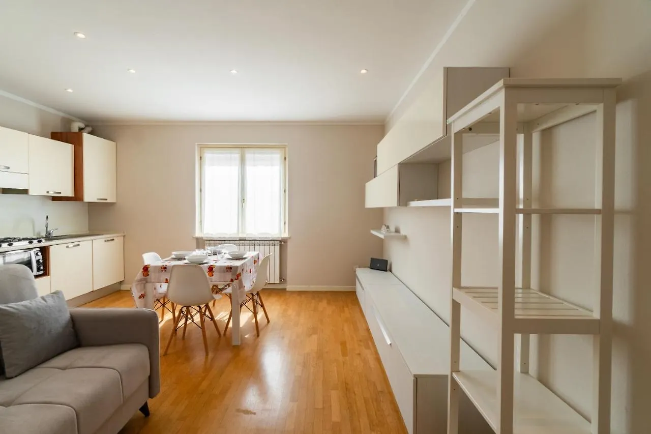 Apartamento Sweet Home Lungolago Garibaldi Peschiera del Garda
